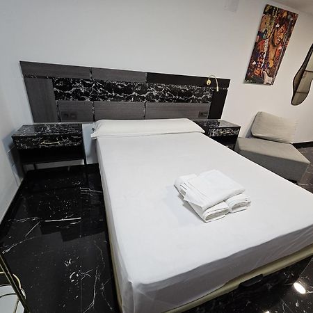 Apartamentos Benidorm Black 外观 照片